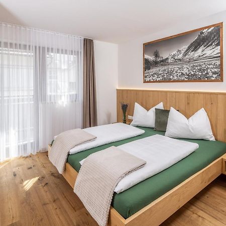 Zum Sonnentor App Larix Lägenhet Lutago Exteriör bild